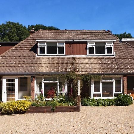 Abacus Bed And Breakfast, Blackwater, Hampshire Camberley Exteriör bild