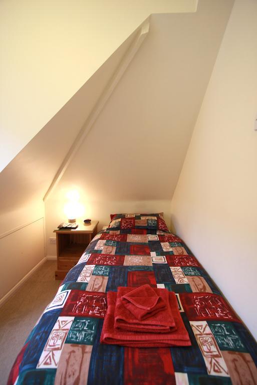 Abacus Bed And Breakfast, Blackwater, Hampshire Camberley Rum bild